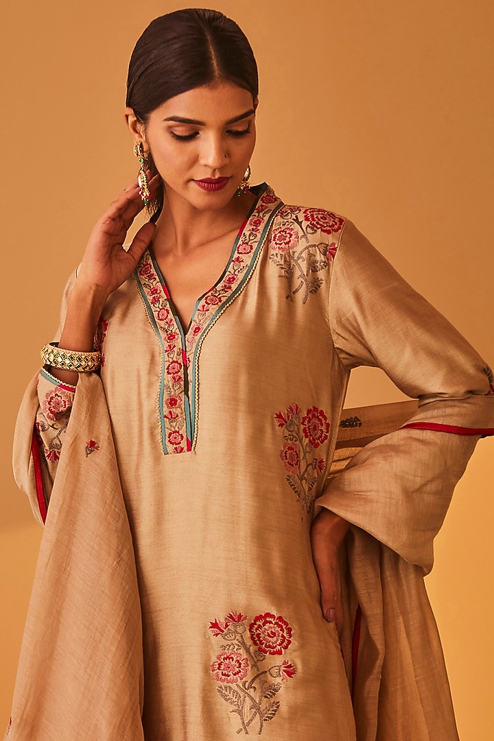 Beige Chanderi Embroidered Kurta Set by BO TREE at Pernia's Pop Up Shop