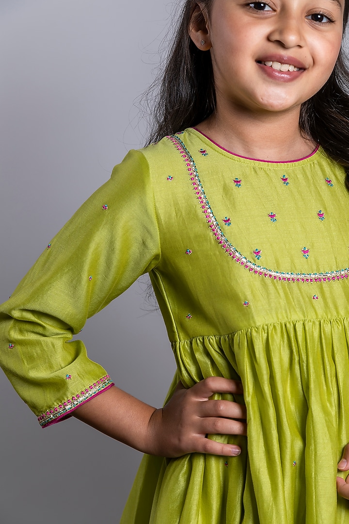 Green Chanderi Silk Embroidered Kurta Set For Girls by Boteh at Pernia's Pop Up Shop