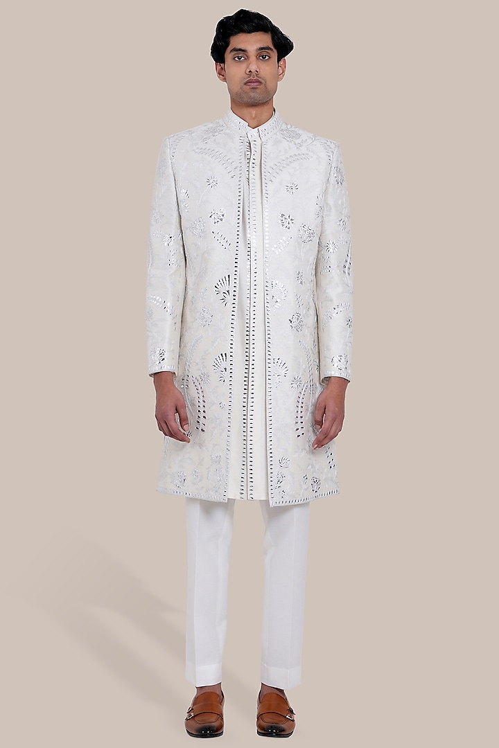 Off-White Pure Silk Patchwork & Thread Embroidered Indo-Western Set by BRAHAAN at Pernia's Pop Up Shop