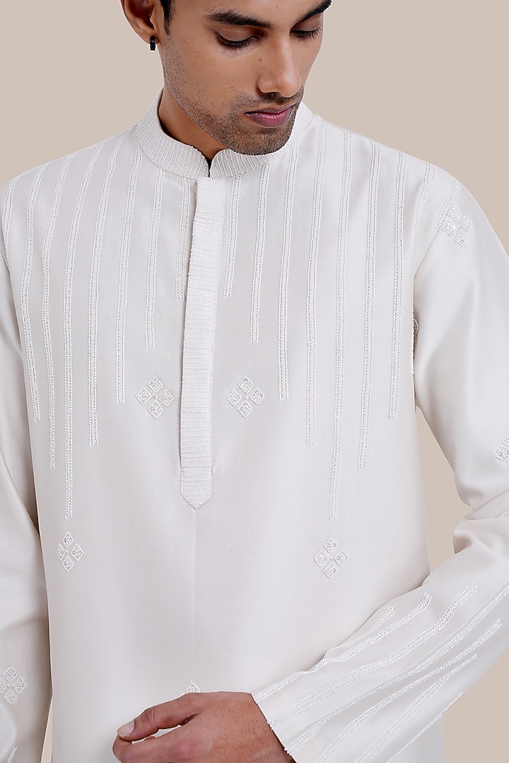Off-White Pure Silk Embroidered Kurta Set by BRAHAAN at Pernia's Pop Up Shop