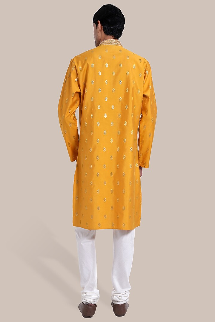 Yellow Chanderi Silk Thread Embroidered Kurta Set by BRAHAAN at Pernia's Pop Up Shop