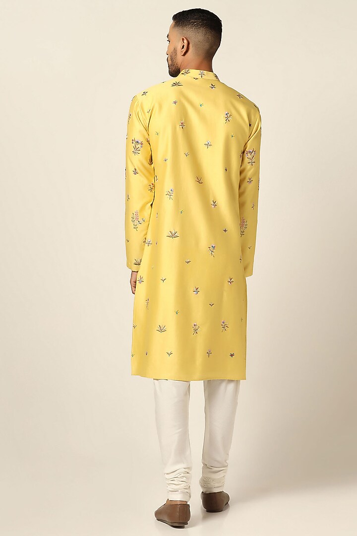 Yellow Chanderi Silk Thread Embroidered Kurta Set by BRAHAAN at Pernia's Pop Up Shop