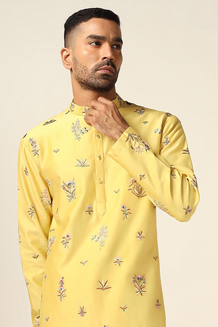 Yellow Chanderi Silk Thread Embroidered Kurta Set by BRAHAAN at Pernia's Pop Up Shop