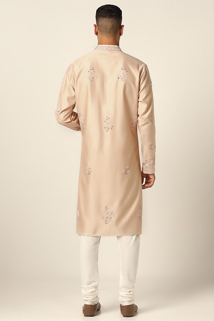 Peach Chanderi Silk Thread Embroidered Kurta Set by BRAHAAN at Pernia's Pop Up Shop