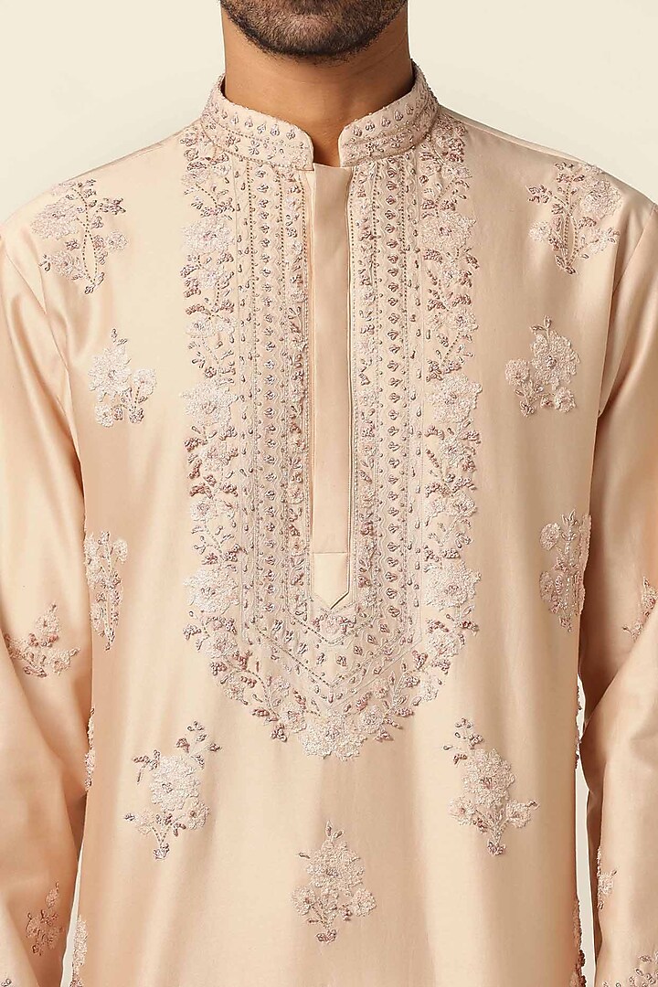 Peach Chanderi Silk Thread Embroidered Kurta Set by BRAHAAN at Pernia's Pop Up Shop