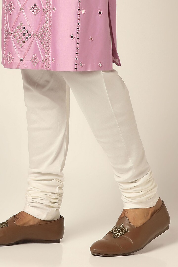 Pink Chanderi Silk Mirror Embroidered Kurta Set by BRAHAAN at Pernia's Pop Up Shop