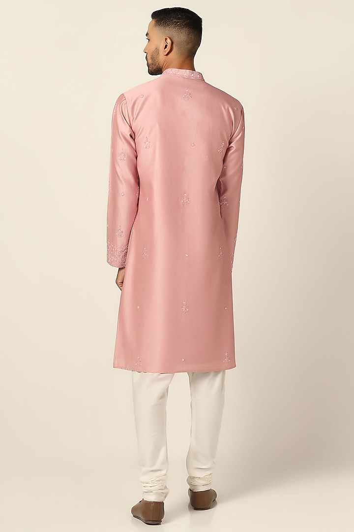 Pink Chanderi Silk Thread Embroidered Kurta Set by BRAHAAN at Pernia's Pop Up Shop