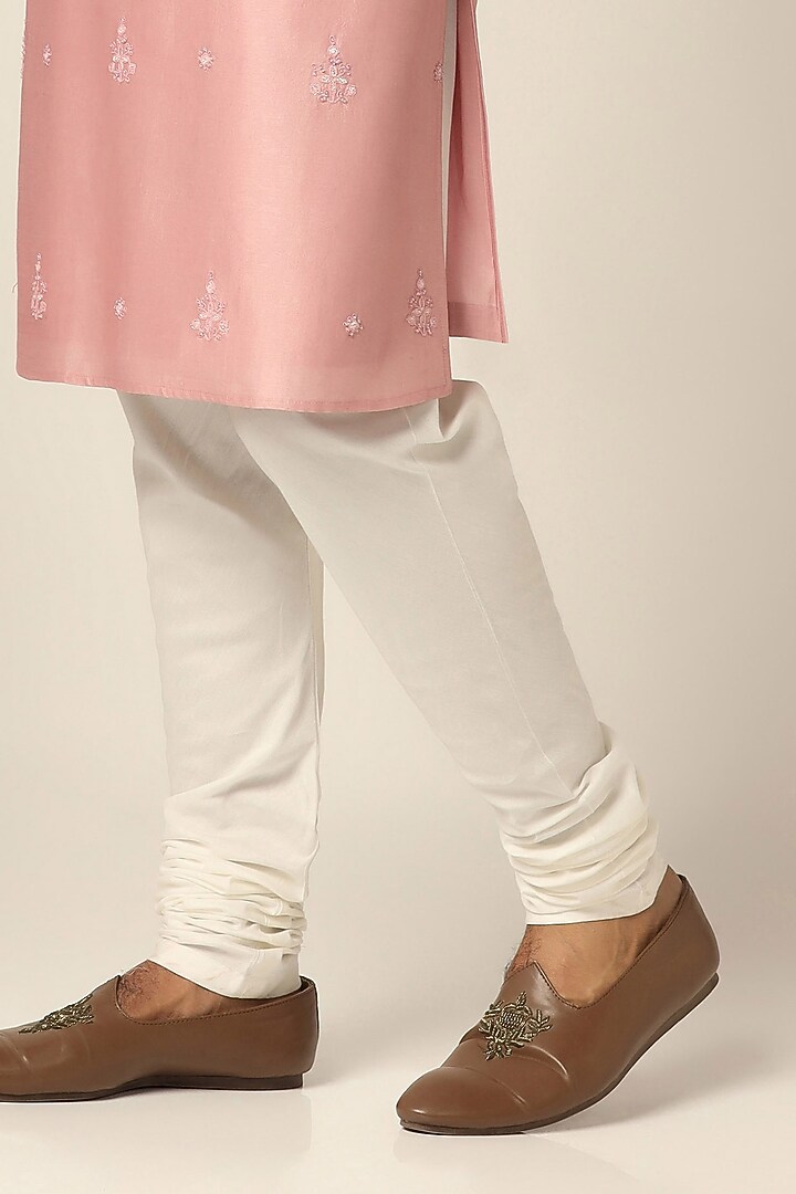 Pink Chanderi Silk Thread Embroidered Kurta Set by BRAHAAN at Pernia's Pop Up Shop