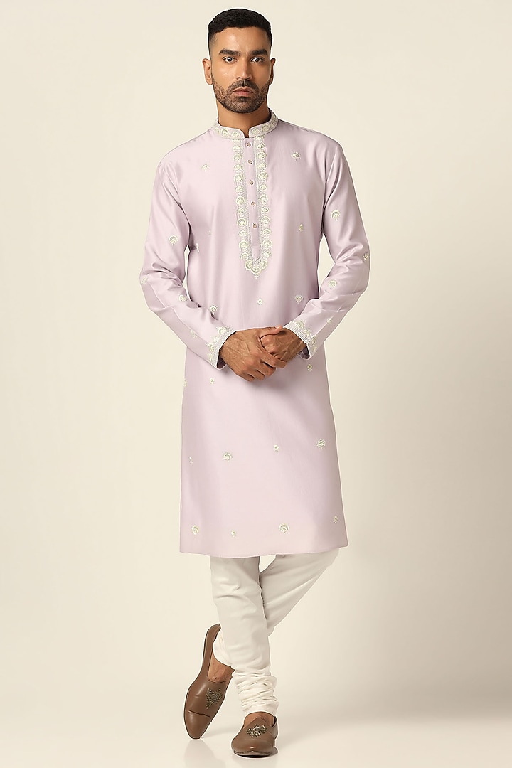 Lilac Chanderi Silk Thread Embroidered Kurta Set by BRAHAAN at Pernia's Pop Up Shop