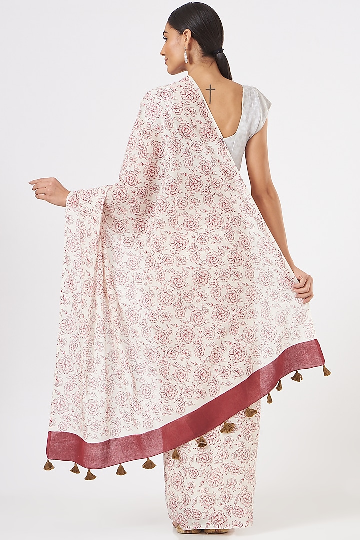 Off-White Block Printed Festive Saree Set by Brij Bari at Pernia's Pop Up Shop