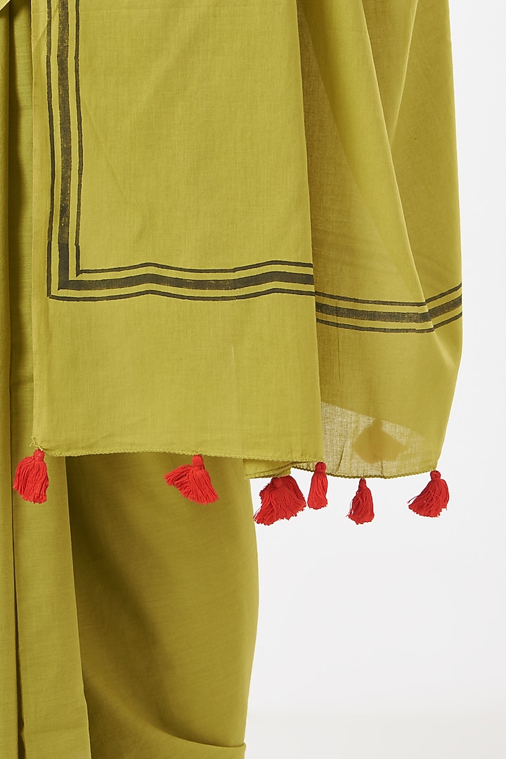 Leaf Green Printed Saree Set by Brij Bari at Pernia's Pop Up Shop