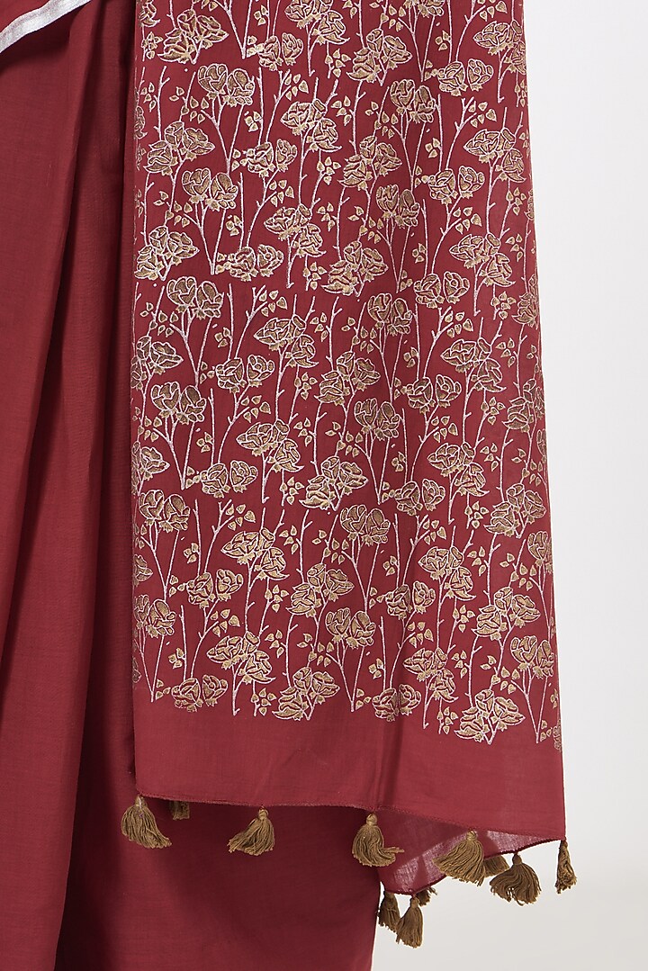 Red Printed Festive Saree Set by Brij Bari at Pernia's Pop Up Shop