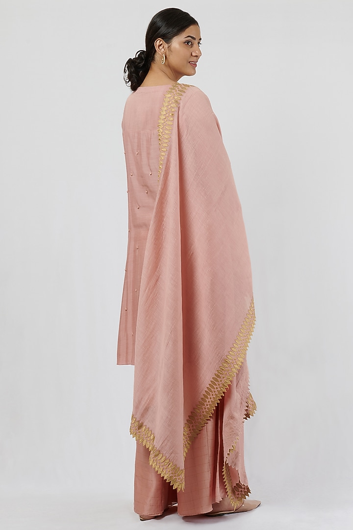 Vintage Pink Chanderi Embroidered Kurta Set by BRIJ at Pernia's Pop Up Shop