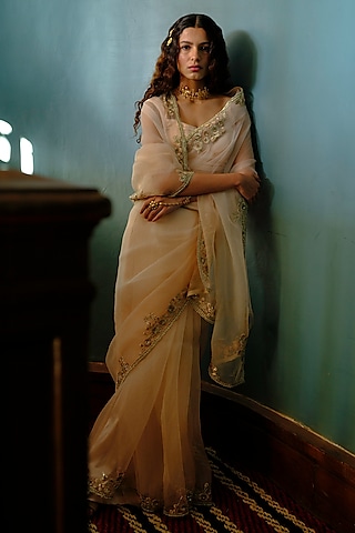 Peach Silk Organza Pearl Embellished Saree Set by Bruhi pant