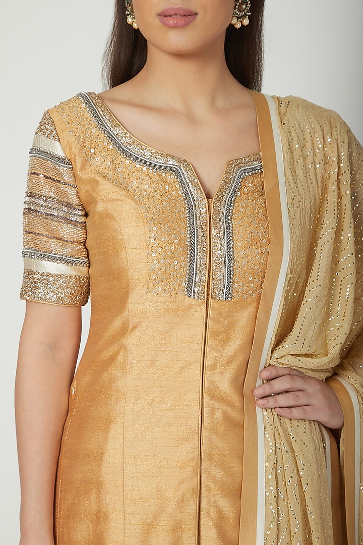 Mustard Embroidered Kurta Set by Breathe By Aakanksha Singh at Pernia's Pop Up Shop