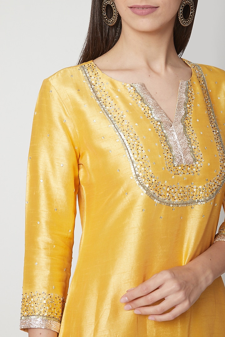 Yellow Embroidered Kurta Set by Breathe By Aakanksha Singh at Pernia's Pop Up Shop