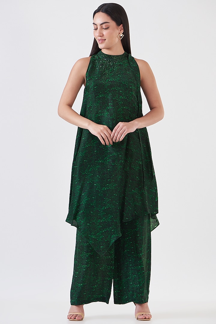 Grass Green Upada Silk Printed Tunic Set by Breathe By Aakanksha Singh at Pernia's Pop Up Shop