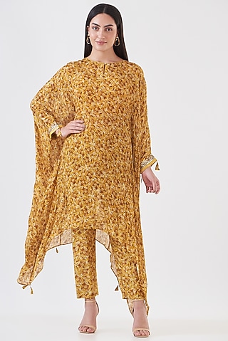 Mustard Shimmer Georgette Hand Painted Kaftan Set by Breathe By Aakanksha Singh