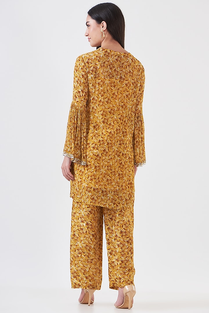 Mustard Upada Silk Hand Painted Kurta Set by Breathe By Aakanksha Singh at Pernia's Pop Up Shop
