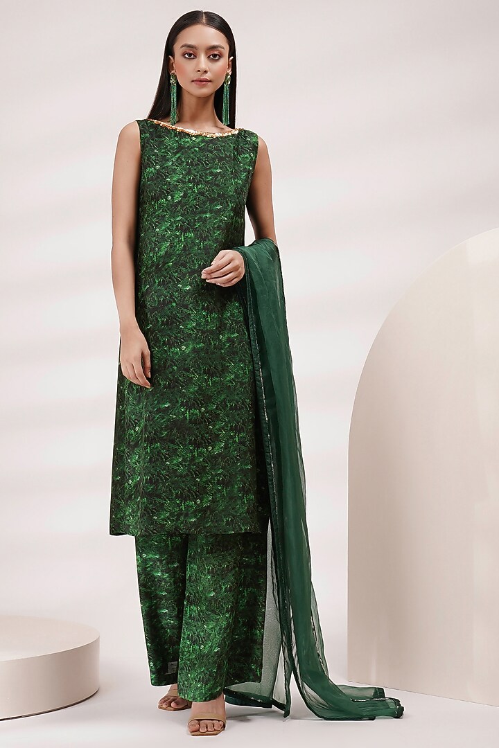 Green Upada Silk & Cotton Voile Hand-Painted & Embellished Kurta Set by Breathe By Aakanksha Singh at Pernia's Pop Up Shop