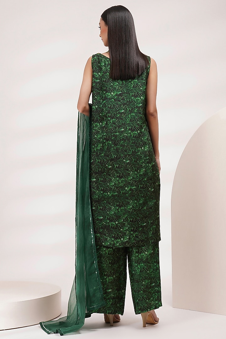 Green Upada Silk & Cotton Voile Hand-Painted & Embellished Kurta Set by Breathe By Aakanksha Singh at Pernia's Pop Up Shop