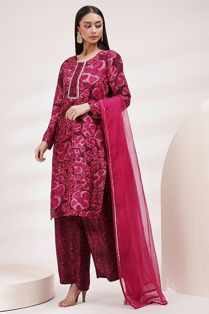 Purple-Pink Upada Silk Hand-Painted Embellished Kurta Set by Breathe By Aakanksha Singh at Pernia's Pop Up Shop