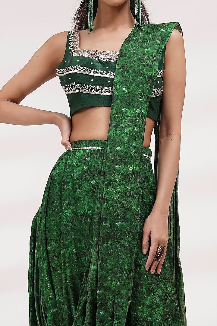 Green Upada Silk & Cotton Voile Dhoti Wedding Saree Set by Breathe By Aakanksha Singh at Pernia's Pop Up Shop