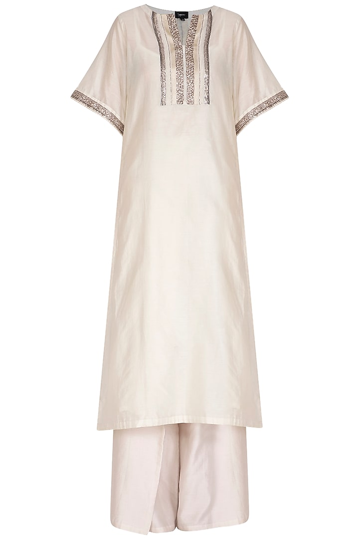 White Embroidered Kurta by Breathe By Aakanksha Singh