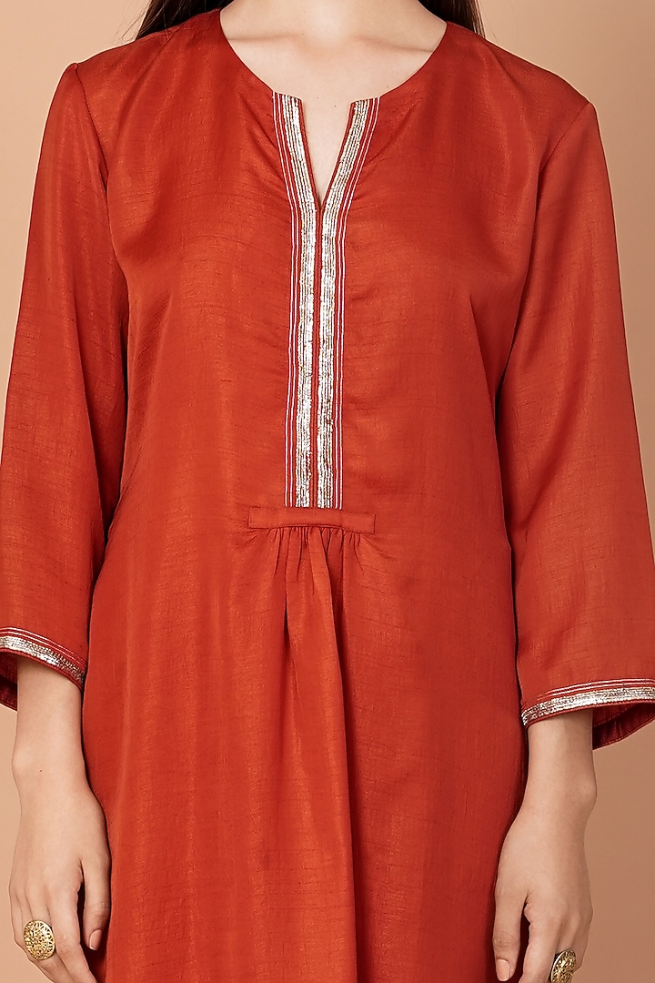 Scarlet Red Embroidered Kurta Set by Breathe By Aakanksha Singh at Pernia's Pop Up Shop