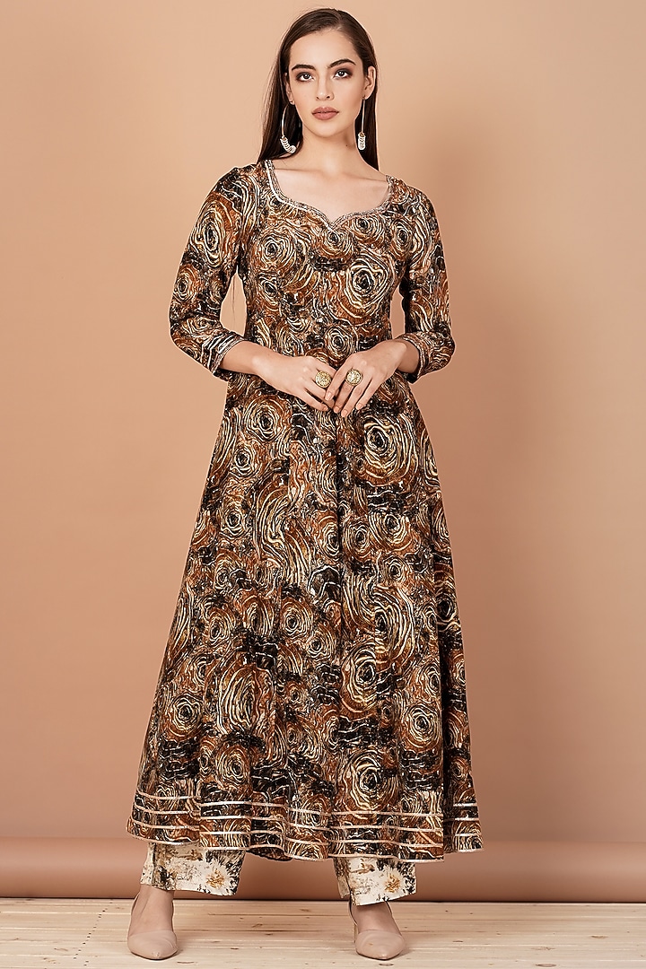 Brow Hand Painted Kalidar Kurta Set by Breathe By Aakanksha Singh at Pernia's Pop Up Shop