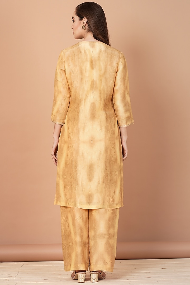 Golden Embellished Kurta Set by Breathe By Aakanksha Singh at Pernia's Pop Up Shop