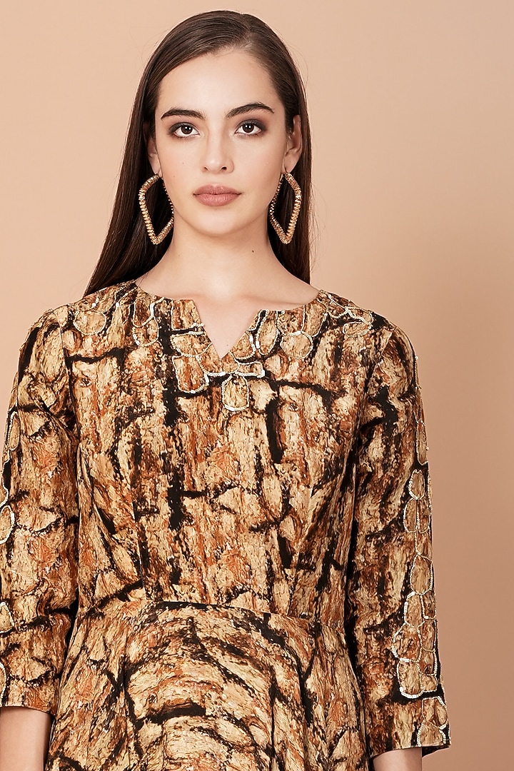 Brown & Golden Hand Painted & Embellished Kurta Set by Breathe By Aakanksha Singh at Pernia's Pop Up Shop