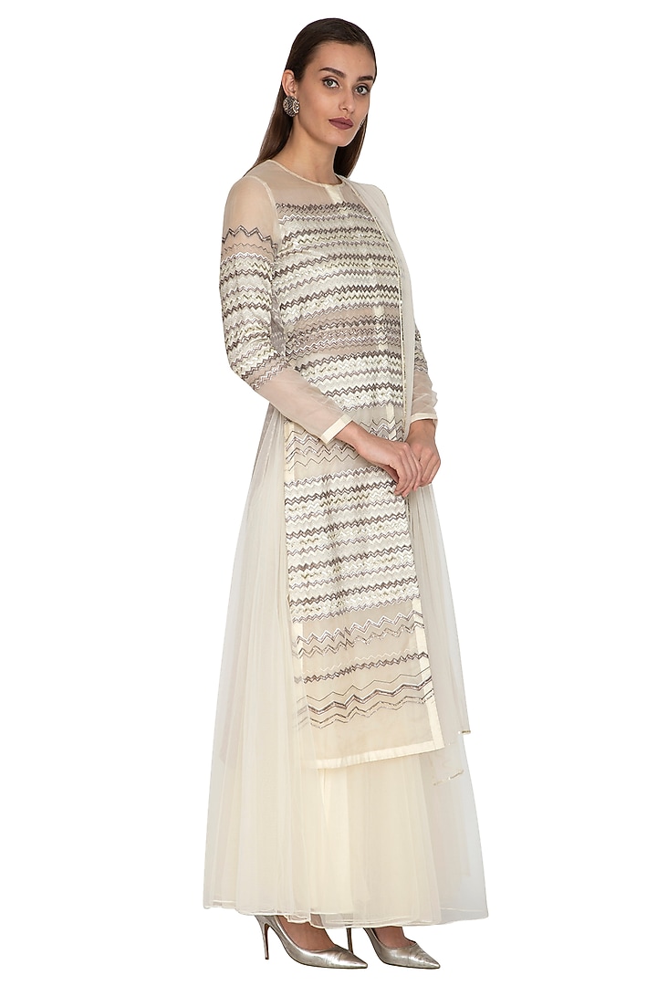 White Front Open Embroidered Kurta Set by Breathe By Aakanksha Singh at Pernia's Pop Up Shop