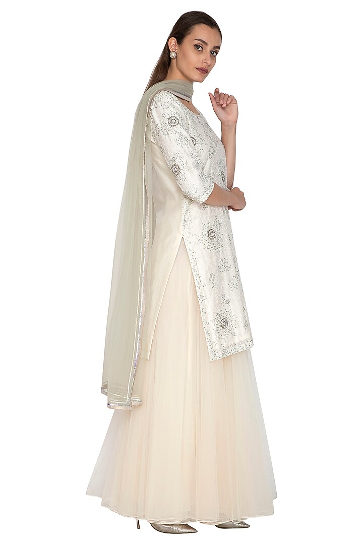 White Chanderi Embroidered Wedding Lehenga Set by Breathe By Aakanksha Singh at Pernia's Pop Up Shop