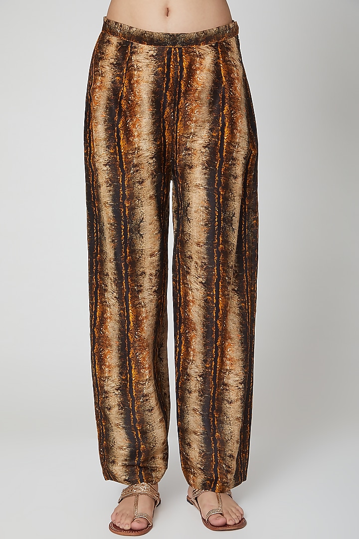 Brown & Gold Printed Kurta Set by Breathe By Aakanksha Singh at Pernia's Pop Up Shop