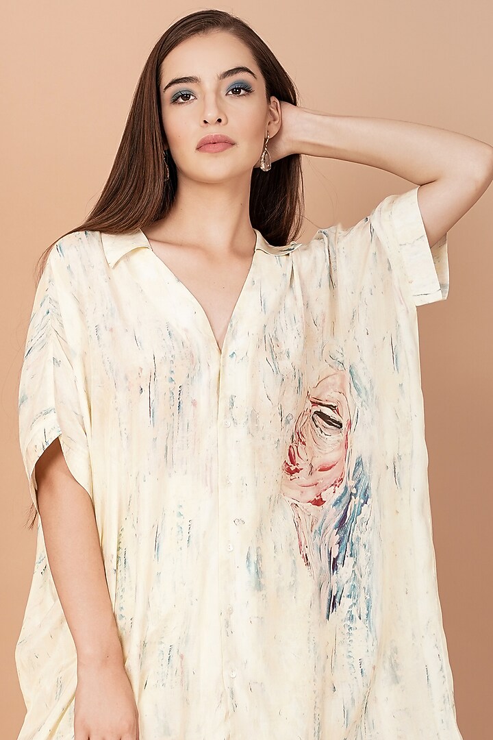 Off-White Printed Kaftan Tunic Set by Breathe By Aakanksha Singh at Pernia's Pop Up Shop