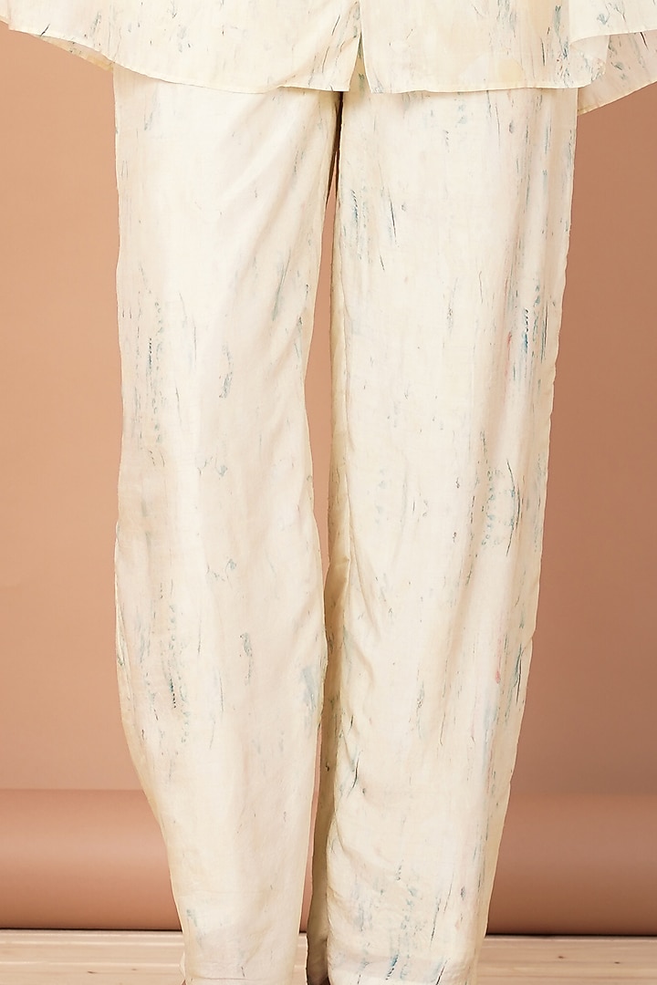 Off-White Printed Kaftan Tunic Set by Breathe By Aakanksha Singh at Pernia's Pop Up Shop