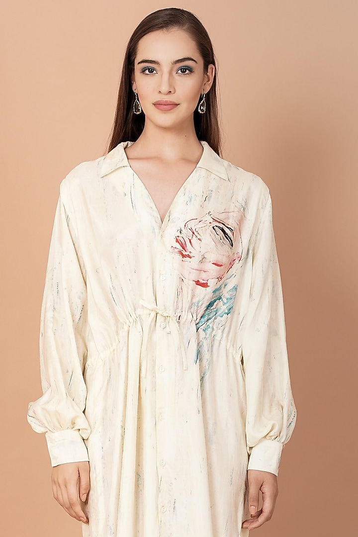Off-White Printed Kaftan by Breathe By Aakanksha Singh at Pernia's Pop Up Shop