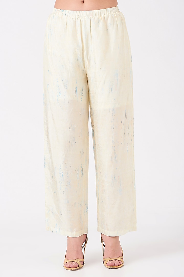 Off-White Dola Silk Straight Pant Set by Breathe By Aakanksha Singh at Pernia's Pop Up Shop