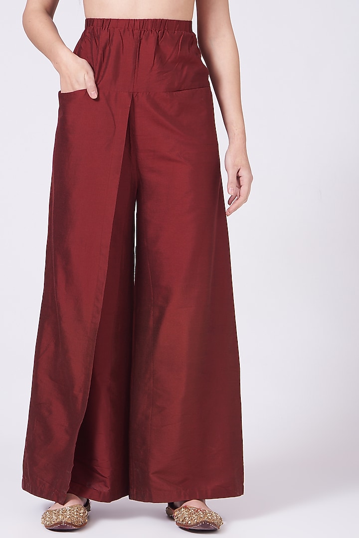 Maroon Embroidered Kurta Set by Breathe By Aakanksha Singh at Pernia's Pop Up Shop