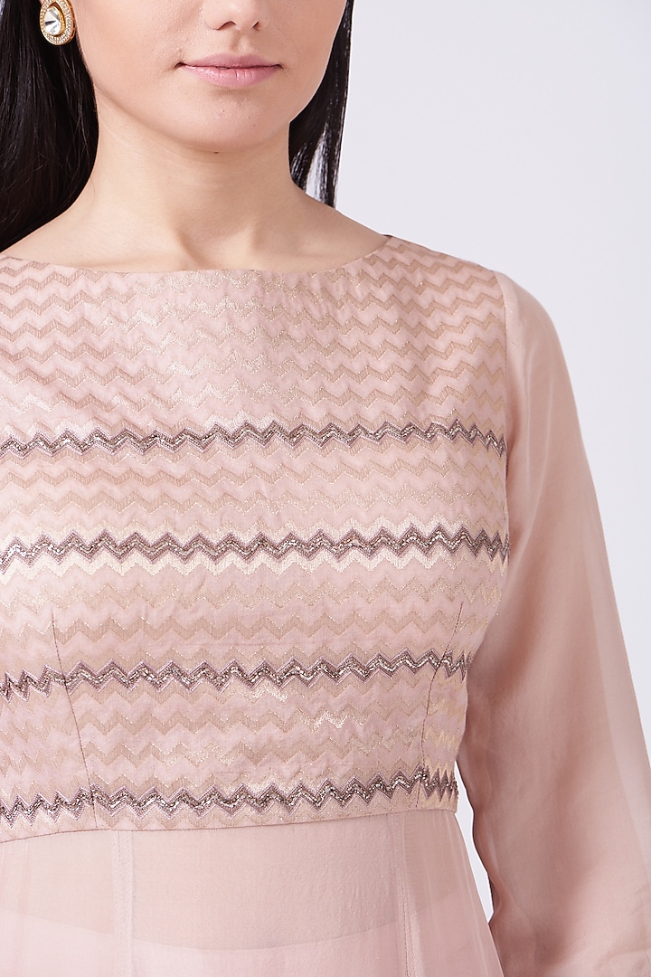 Crystal Pink Hand Embroidered Kurta Set by Breathe By Aakanksha Singh at Pernia's Pop Up Shop