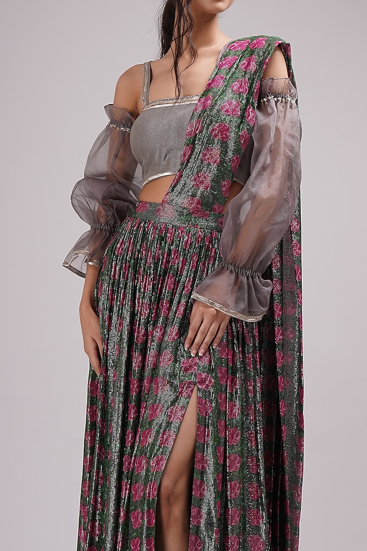 Pink & Green Shimmer Georgette Hand Painted Wedding Saree Set by Breathe By Aakanksha Singh at Pernia's Pop Up Shop