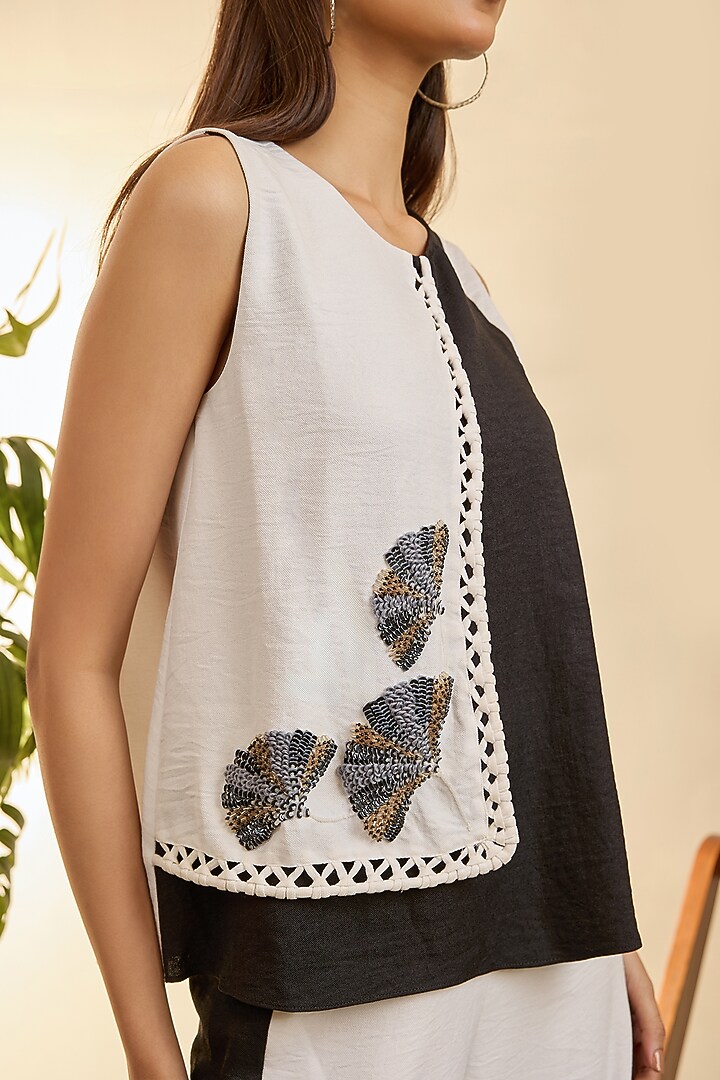 White Turkish Linen Floral Embroidered Co-Ord Set by Babita Malkani at Pernia's Pop Up Shop