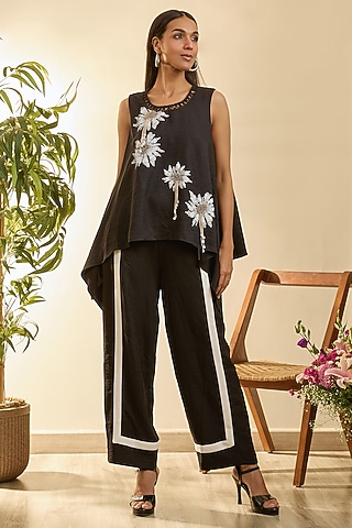 Charcoal Black Turkish Linen Floral Embroidered Co-Ord Set by Babita Malkani