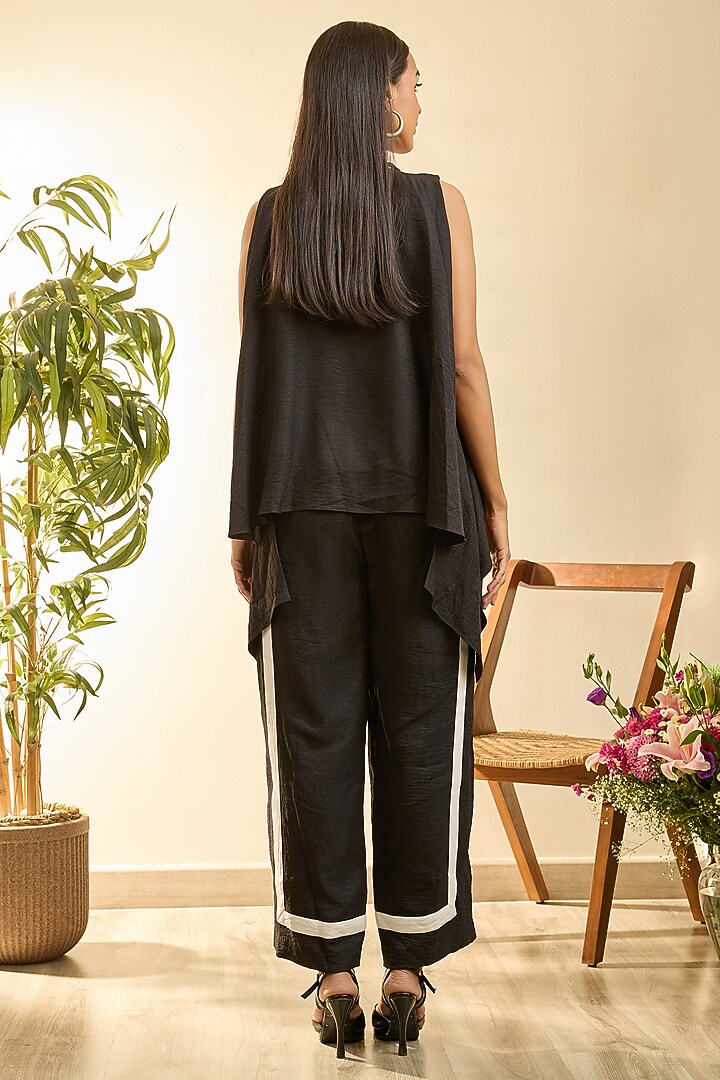 Charcoal Black Turkish Linen Floral Embroidered Co-Ord Set by Babita Malkani at Pernia's Pop Up Shop