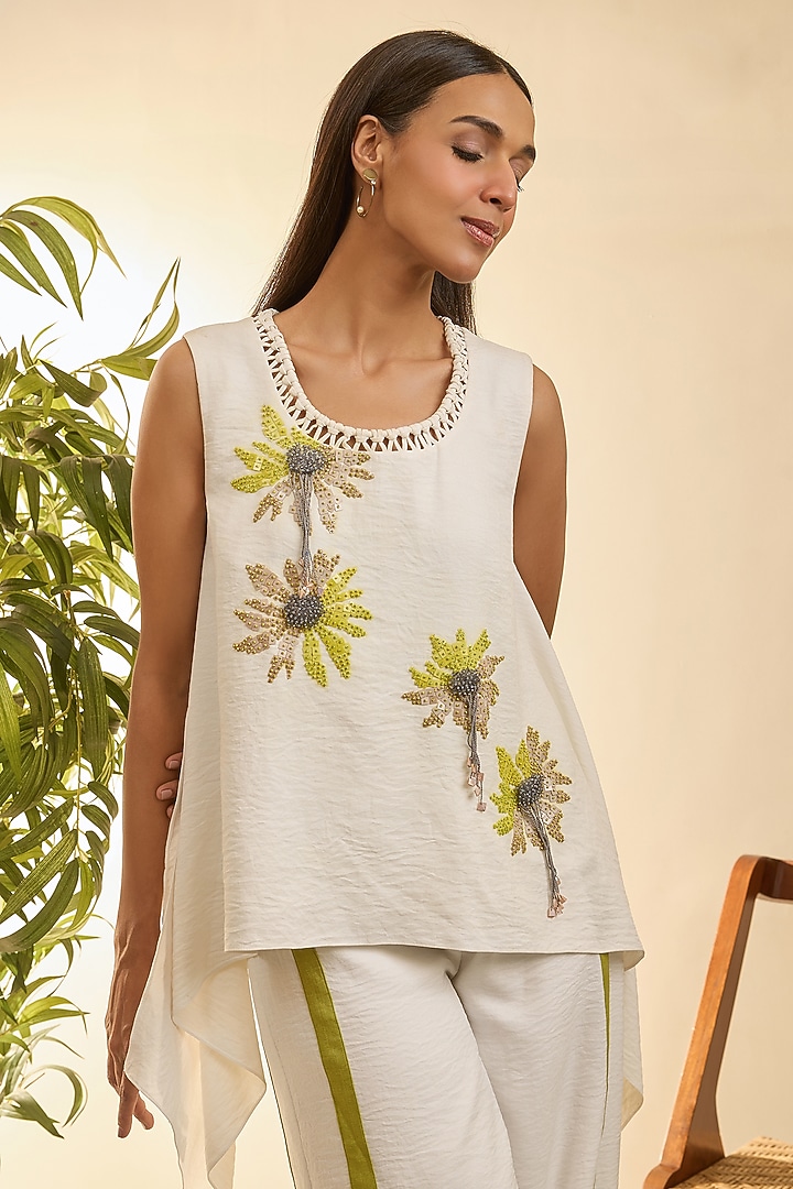 Oyster White Turkish Linen Floral Embroidered Co-Ord Set by Babita Malkani at Pernia's Pop Up Shop