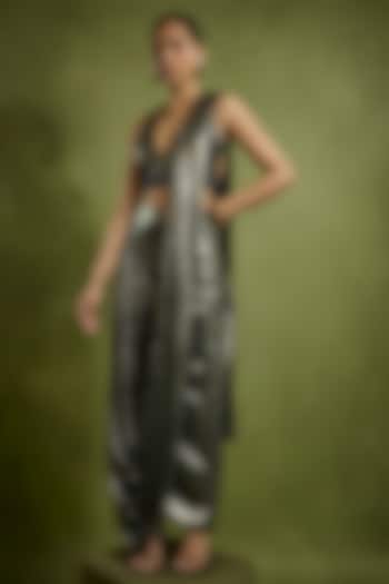 Metallic Copper Foil Georgette Pre-Draped Cowl Wedding Saree Set by Babita Malkani at Pernia's Pop Up Shop