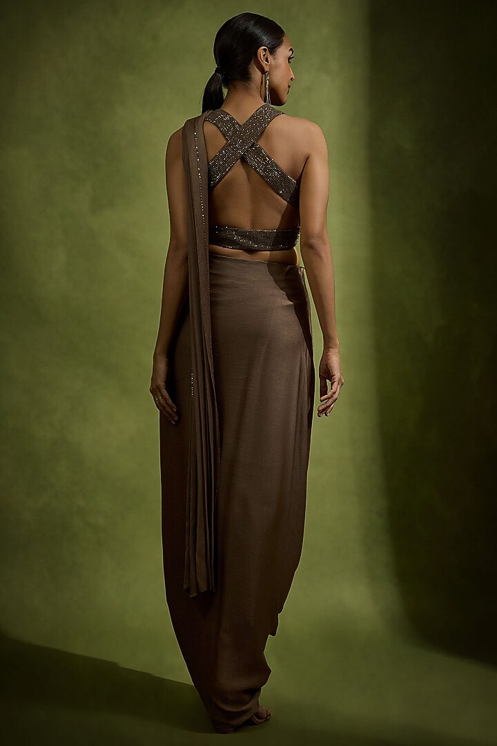 Umber Brown Wrinkled Chiffon Cowl Draped Wedding Saree Set by Babita Malkani at Pernia's Pop Up Shop