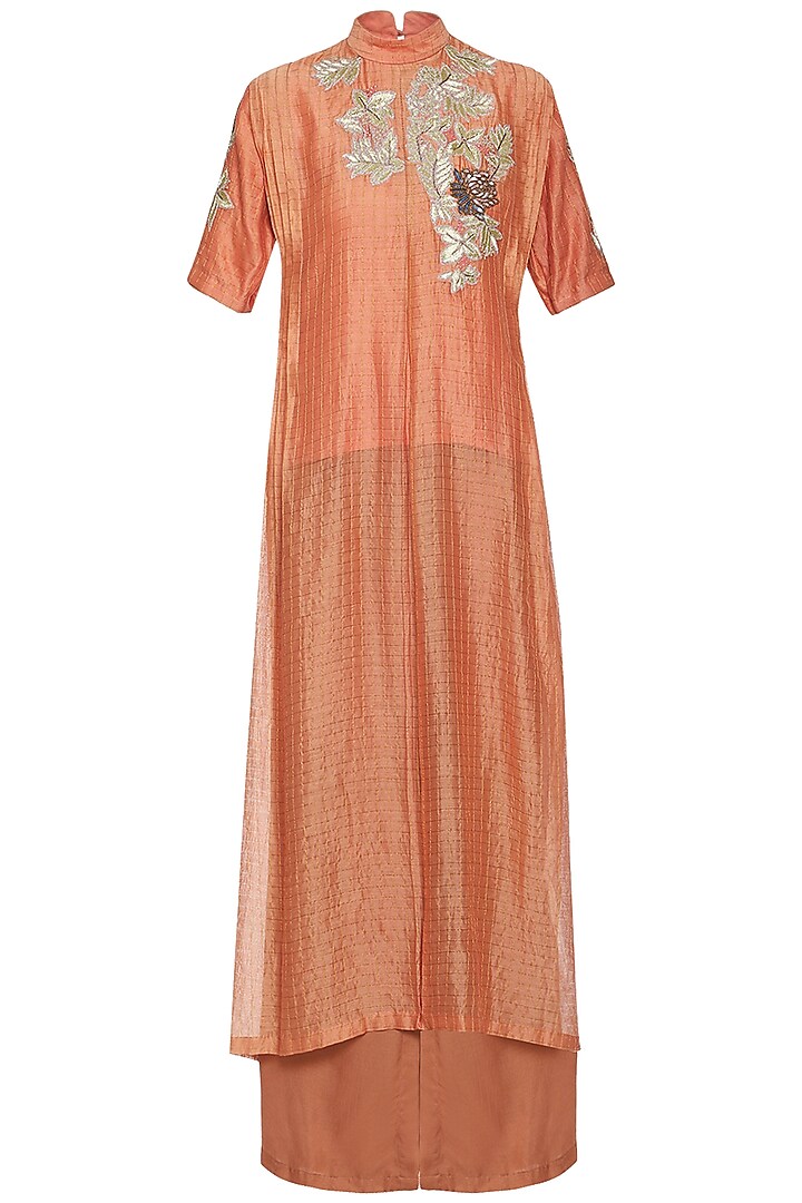 Orange embroidered kurta with pants by Breathe By Aakanksha Singh