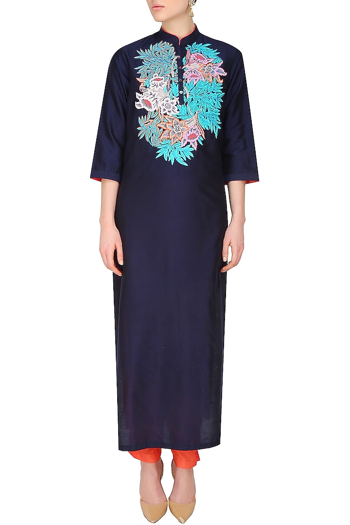 Navy blue floral embroidered straight kurta set available only at Pernia's Pop Up Shop.